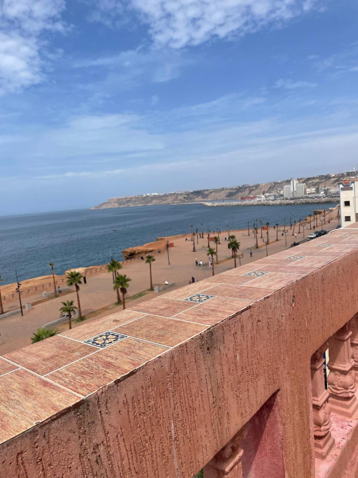 Vu Sur Corniche Apartment Safi Luaran gambar