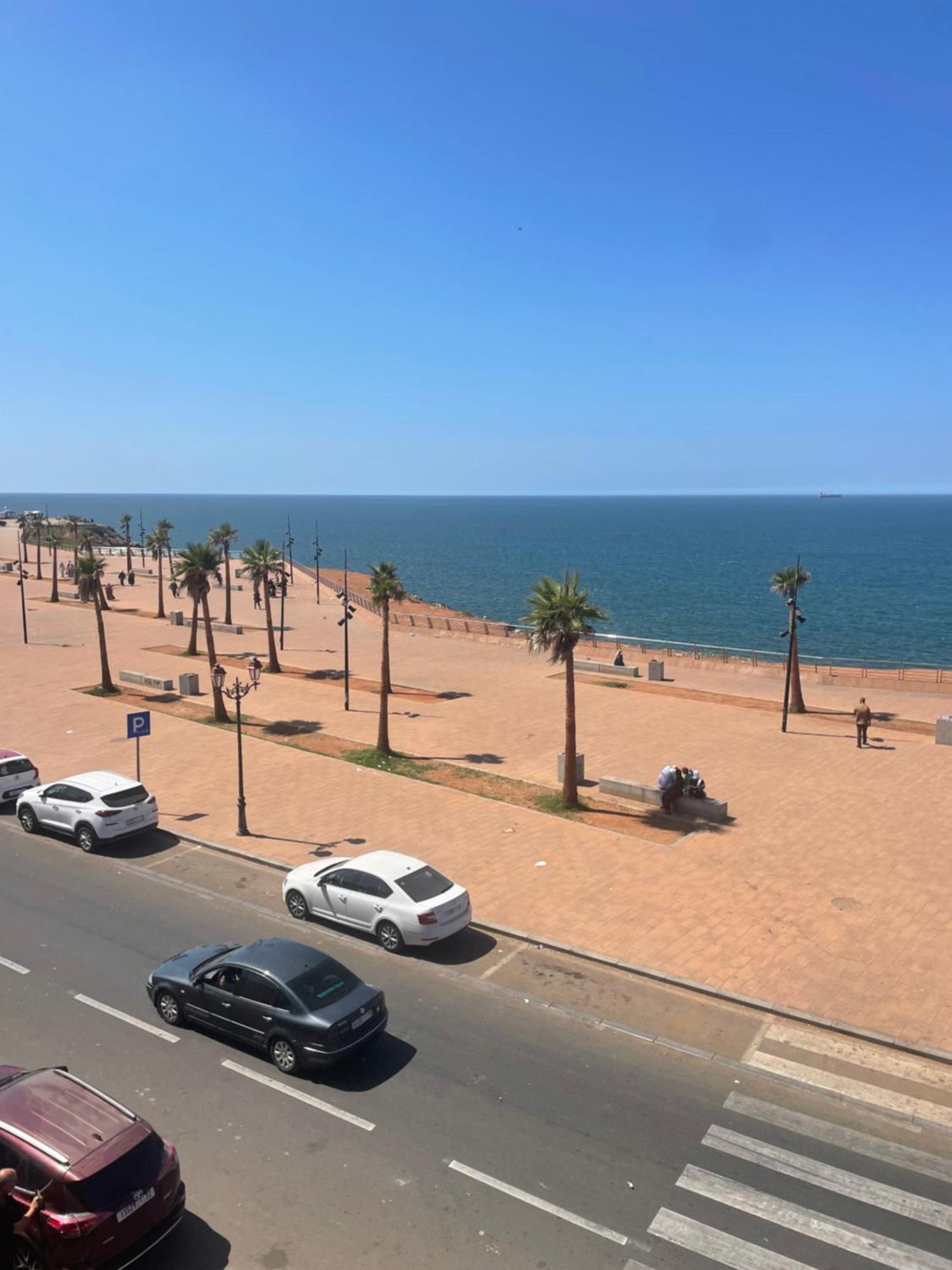 Vu Sur Corniche Apartment Safi Luaran gambar